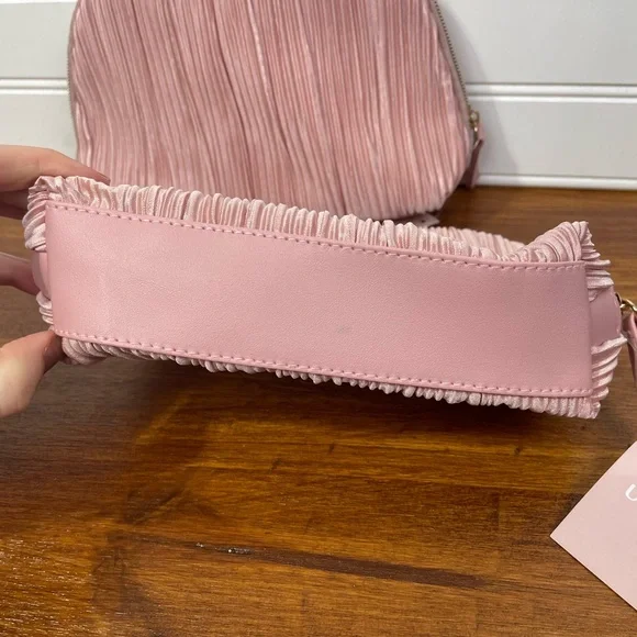 Ulta Beauty Pink Makeup Bags - Picture 6 of 11